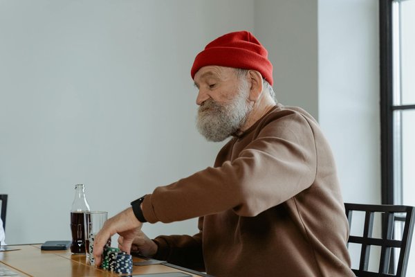 Réduire le stress chez les personnes âgées : les bienfaits calmans des méthodes de relaxation par le toucher